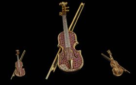 Ladies - Quality and Impressive Brooch In the Form of a Violin and Bow,