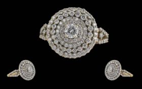 Ladies Pleasing Quality 18ct Gold Diamond Set Ring - Of Excellent Form/Design.