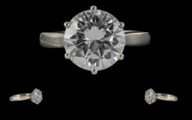 Ladies Superb Quality Platinum Single Stone Diamond Set Ring. Hallmarked 950 Platinum.