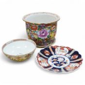 An Imari charger, bowl plus jardiniere and dish. Imari dish 33.5cm diameter. Condition - bowl