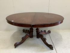 A Victorian mahogany extending dining table, 238cm extended, two spare leaves, width 120cm, height