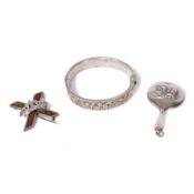 A late Victorian white metal and Scottish hardstone set 'X' brooch with coronet, 34mm, together with