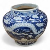 A large Chinese blue and white ‘dragon’ jar, 29cm high