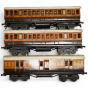Three Carette for Bassett-Lowke 0 gauge railway 1921 series tinplate LSWR bogie coaches