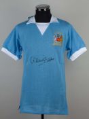 An airtex Manchester City replica 1976 League Cup Dennis Tueart autographed shirt&nbsp;
