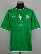 Kenny Cunningham green No.4 Republic of Ireland v. Russia autographed shirt, 2002