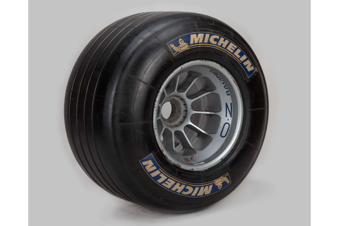 Red Bull Racing 2008 RB4 Rear Wheel and Tyre (Michelin Groove Rear) - Image 1 of 4