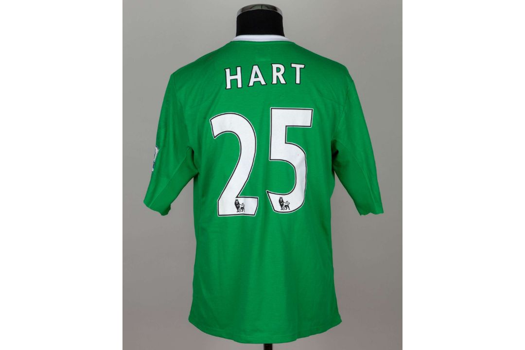 Joe Hart green No.25 Manchester City match worn goalkeepers shirt, 2010-11 - Image 2 of 5