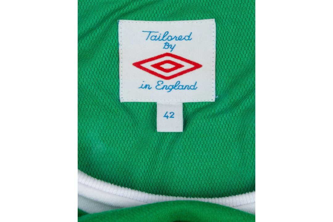 Joe Hart green No.25 Manchester City match worn goalkeepers shirt, 2010-11 - Image 4 of 5