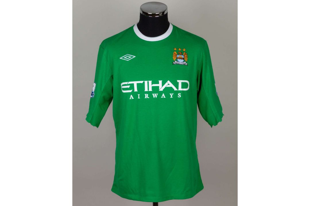 Joe Hart green No.25 Manchester City match worn goalkeepers shirt, 2010-11 - Image 1 of 5