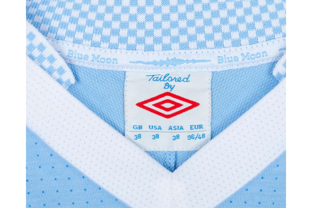 Gael Clichy sky-blue No.22 Manchester City match worn short-sleeved shirt, 2011-12 - Image 5 of 6