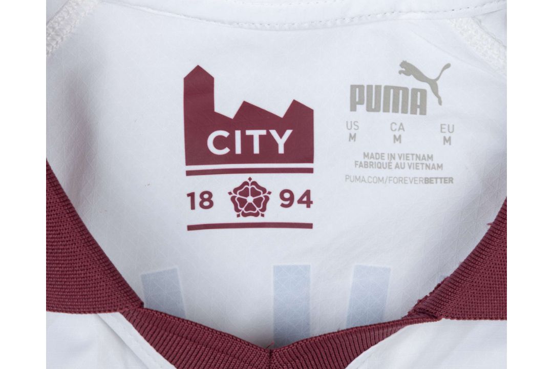 Kalvin Phillips white and maroon No.4 Manchester City match prepared shirt, 2023 - Image 4 of 4