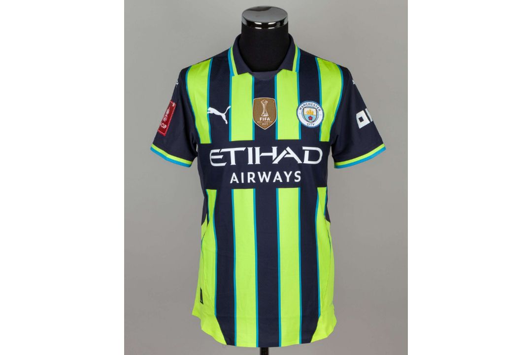 Oscar Bobb yellow and blue No.52 match issued short-sleeved shirt, 2025 - Image 1 of 5