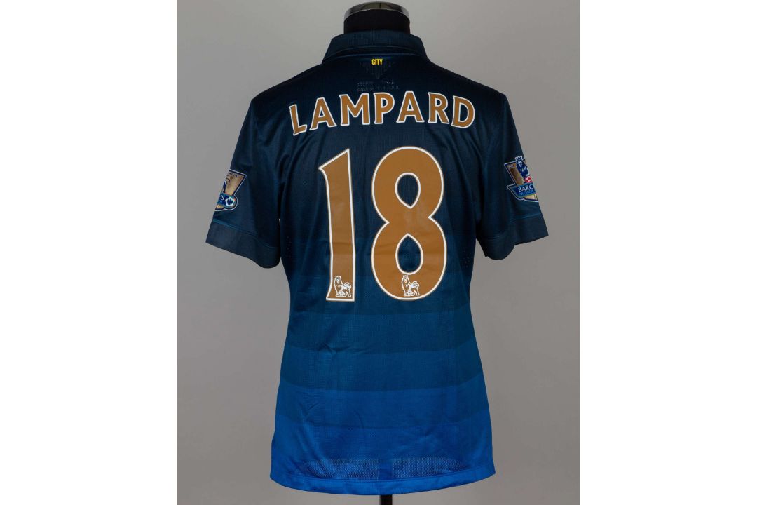 Frank Lampard blue No.18 Manchester City match worn short-sleeved shirt, 2014 - Image 2 of 5