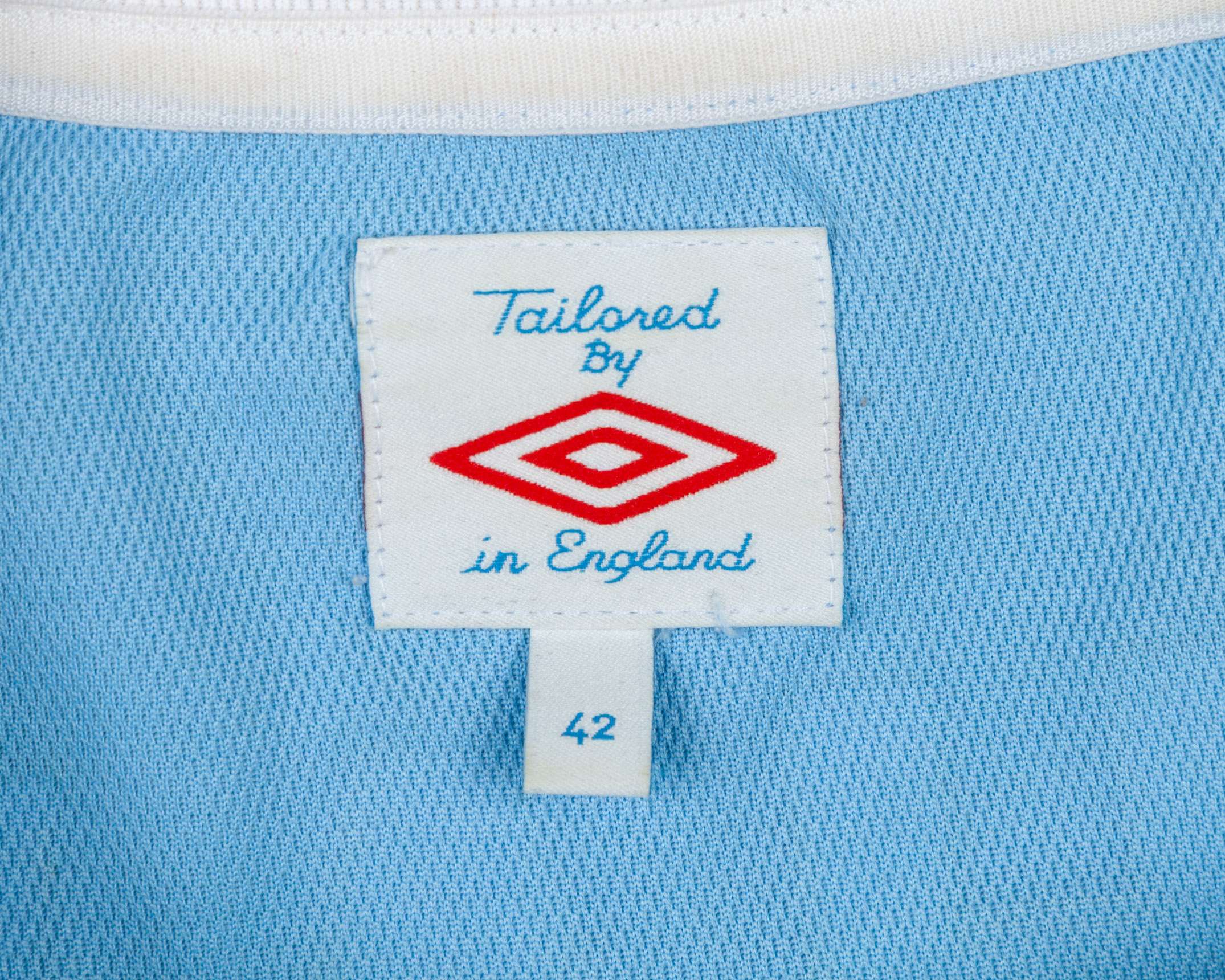 Micah Richards sky-blue No.2 Manchester City match issued short-sleeved shirt, 2010 - Image 4 of 5