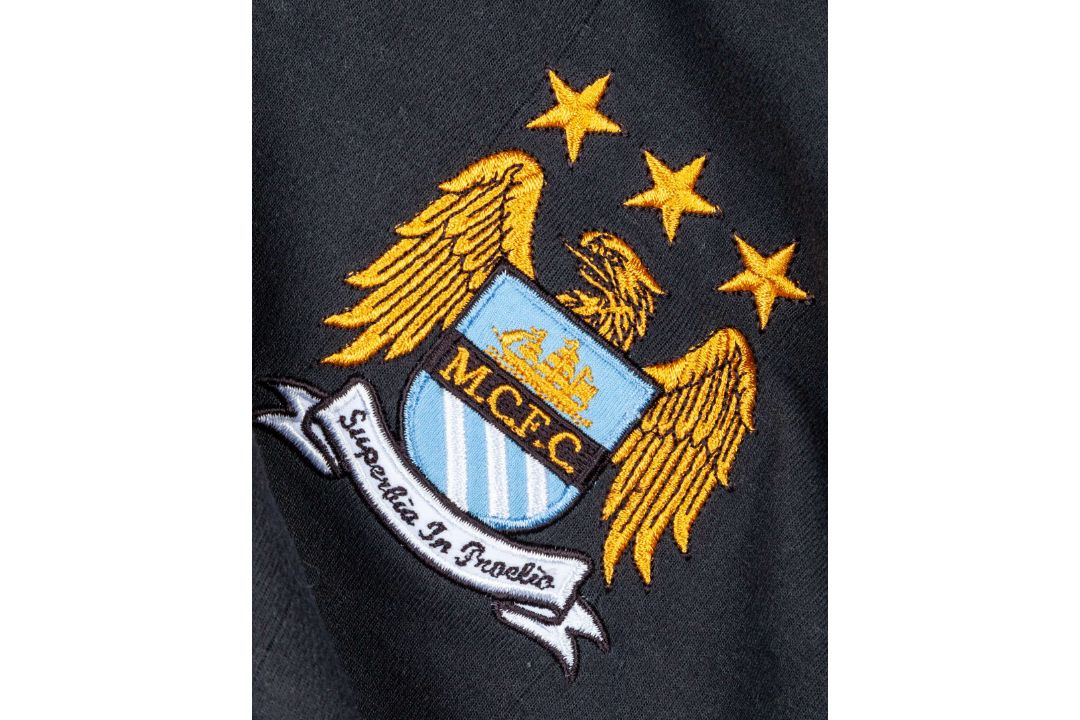 Stuart Taylor black No.12 Manchester City match issued goalkeepers shirt, 2011-12 - Image 3 of 5