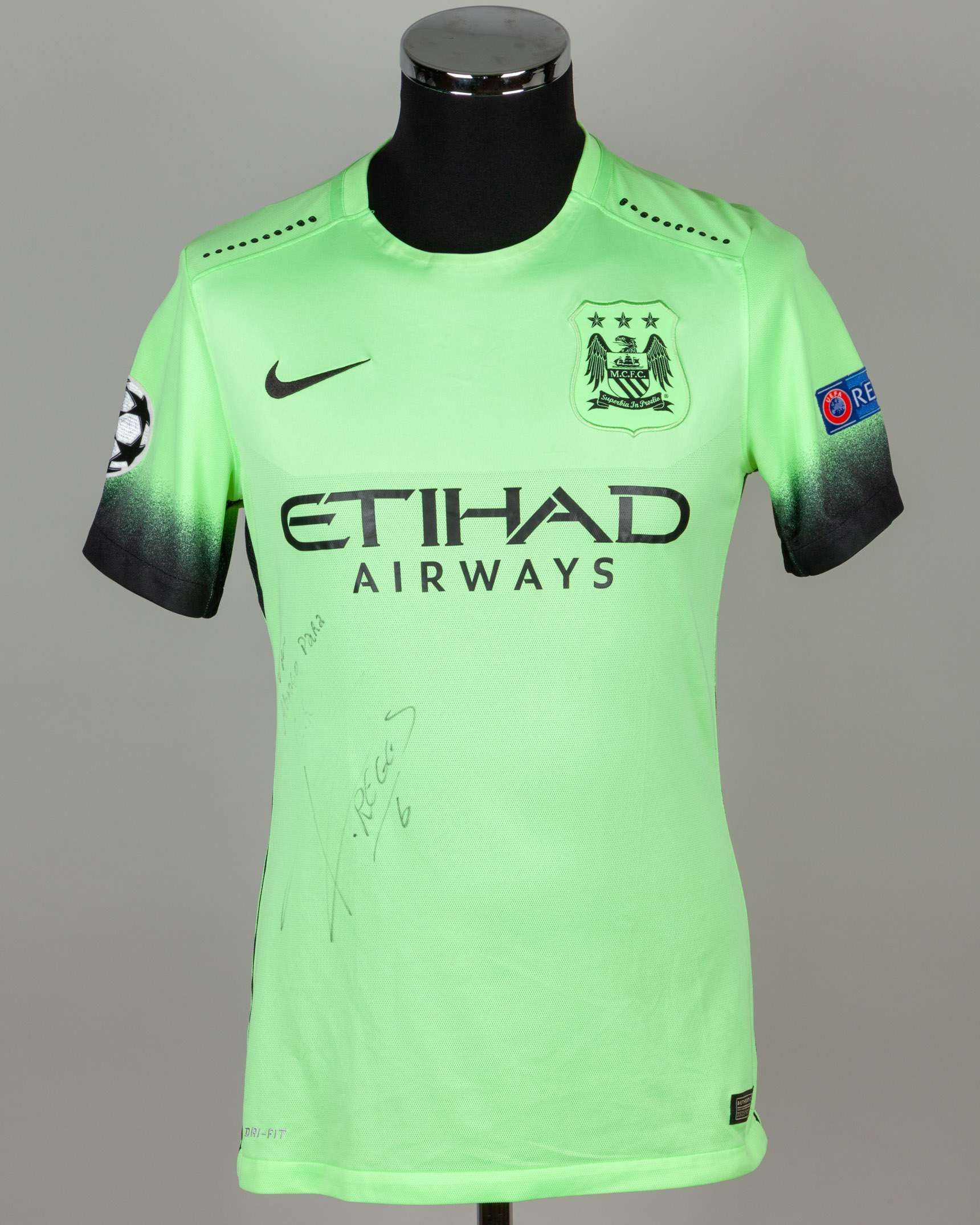 Fernando green and black No.6 Manchester City semi-final match worn short-sleeved shirt, 2016