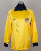 Billy Thomson No.12 signed Scotland FA 1981