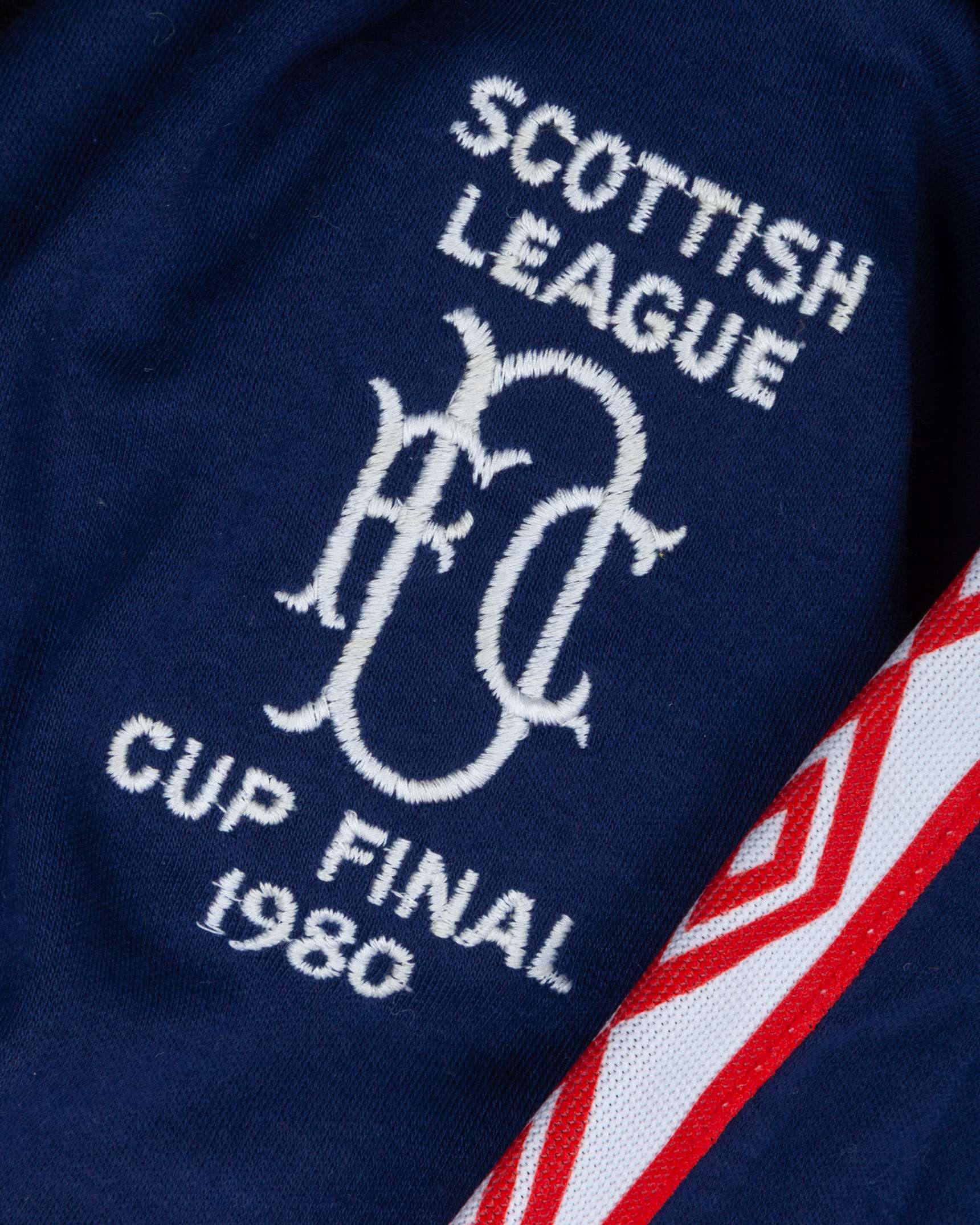 Blue unnumbered Dundee v. Dundee United Scottish League Cup Final long-sleeved shirt, 1980 - Image 3 of 4