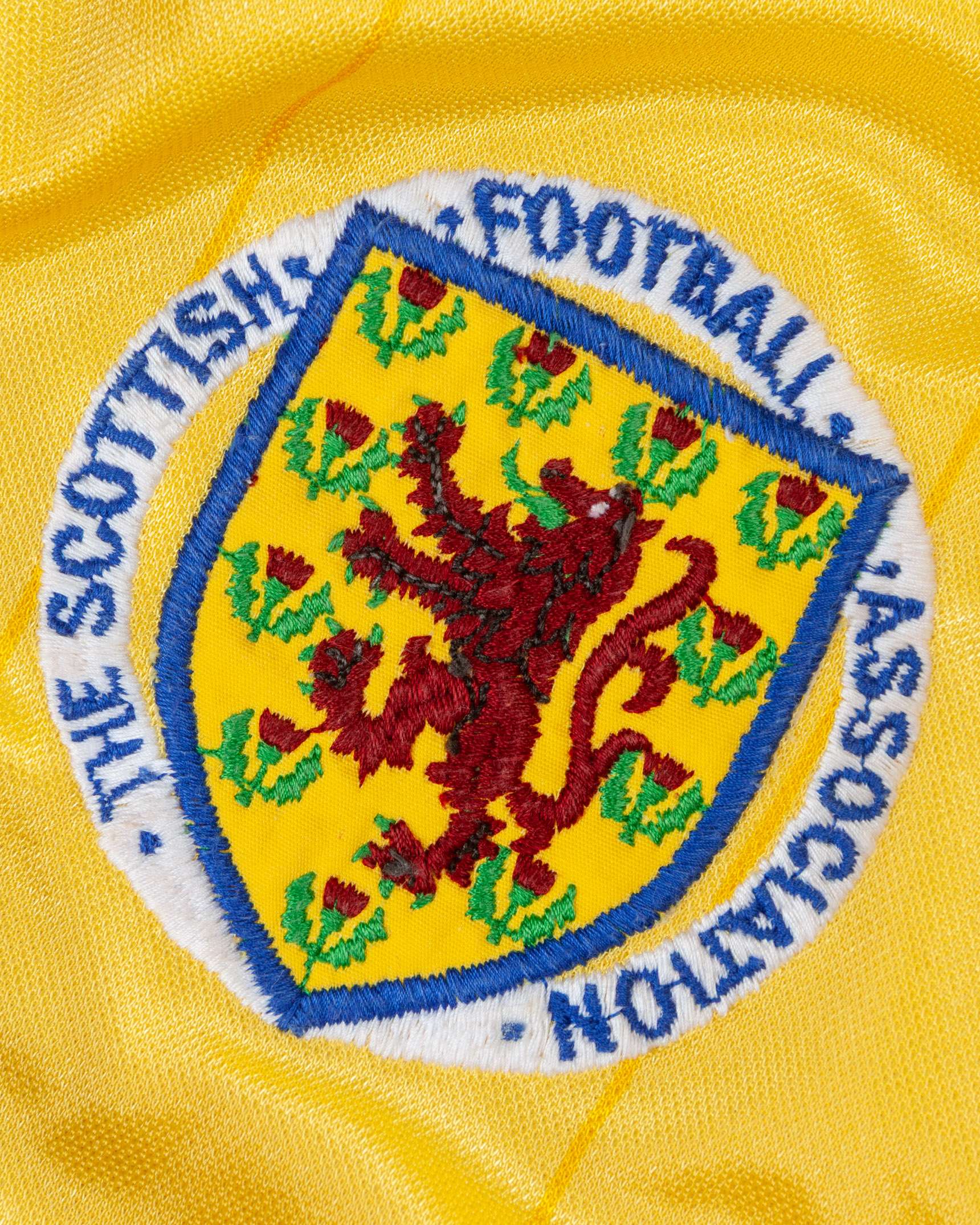 Billy Thomson yellow and blue No.1 Scotland goalkeepers shirt, 1981 - Image 3 of 5