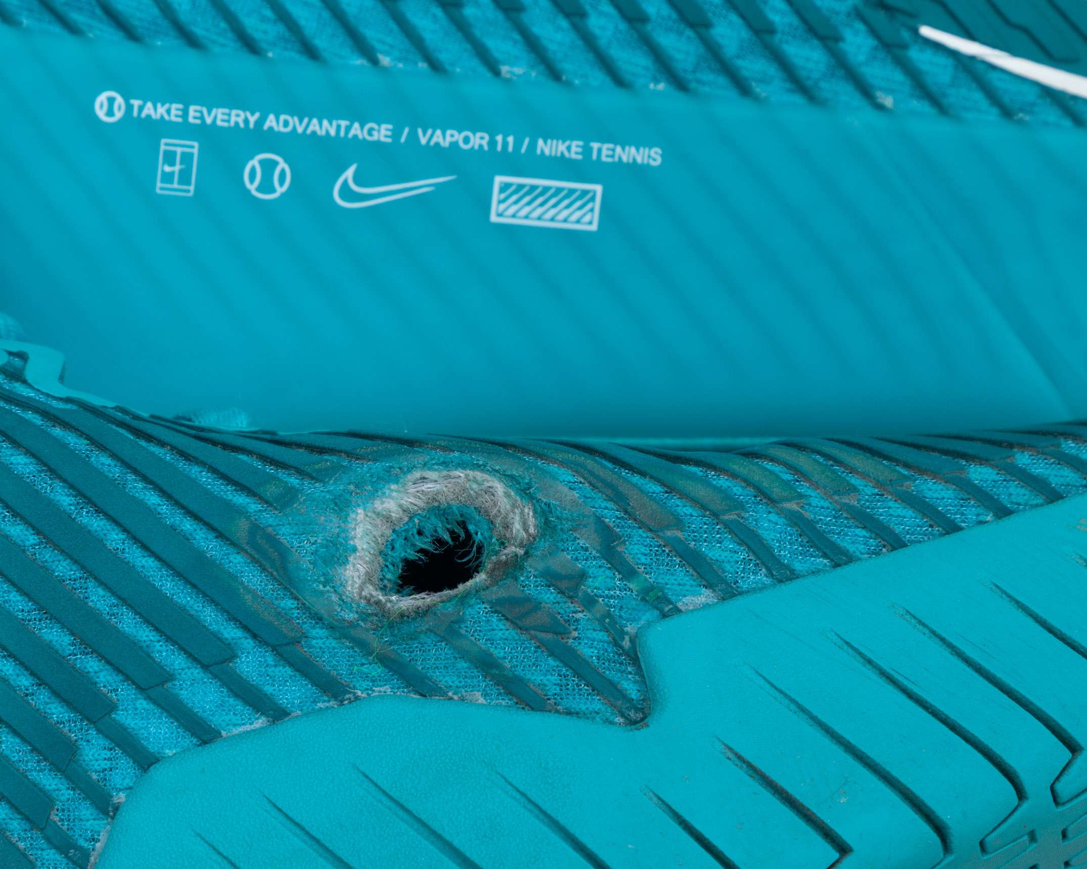 Alexei Popyrin a pair of match worn Nike Vapor 11 tennis shoes, Davis Cup 2023 - Image 4 of 5