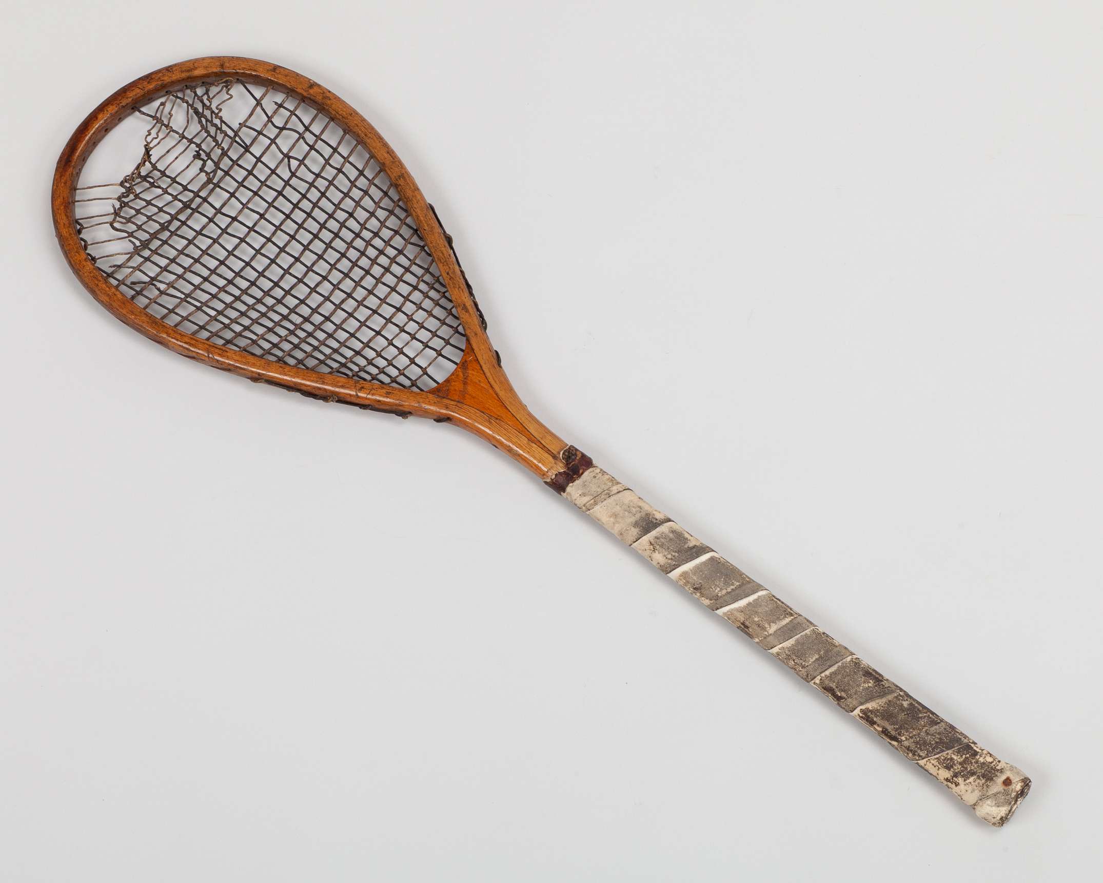 An extremely rare Sphairistike tilt-head racket, manufactured by French & Co - Image 2 of 7