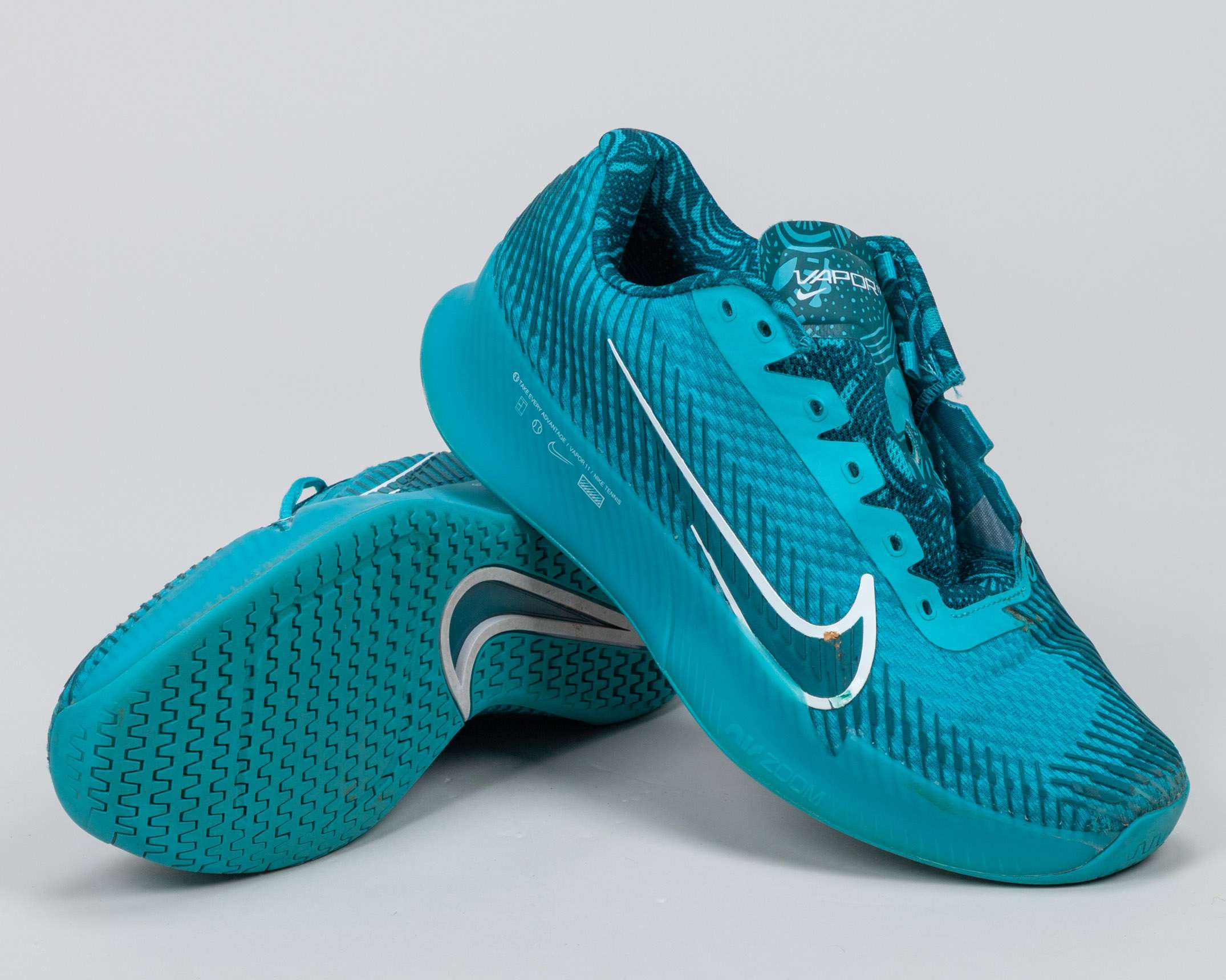 Alexei Popyrin a pair of match worn Nike Vapor 11 tennis shoes, Davis Cup 2023