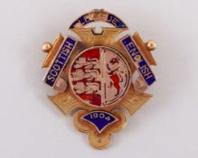 Jim Young 15ct gold and enamel Scottish Football League medal, 1904