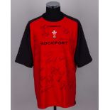 Red and black Wales rugby union autographed short-sleeved training shirt