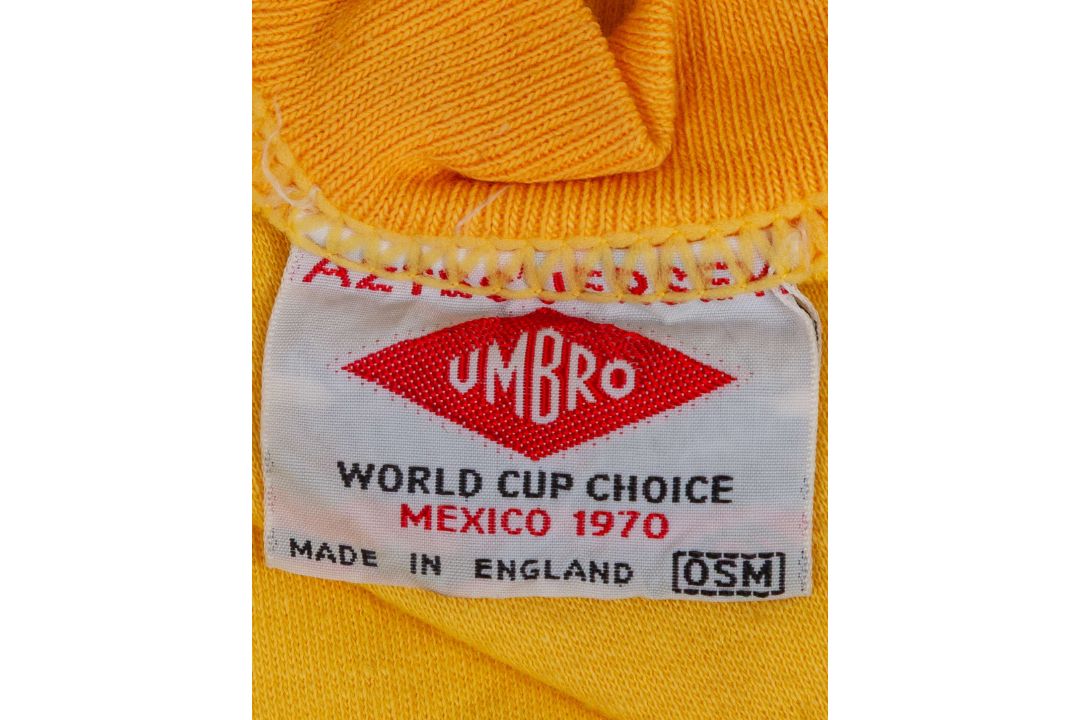 Pat Jennings yellow No.1 Fanfare for Europe match worn goalkeepers shirt, 1973 - Image 4 of 4