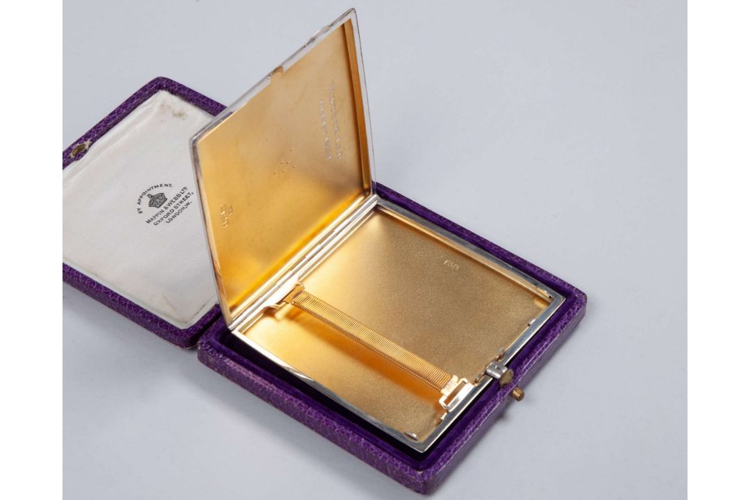 H.H. Maharaja of Rajpipla's 1934 Epsom Derby silver cigarette case - Image 2 of 5