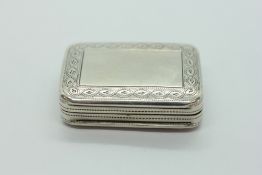 AN ANTIQUE SILVER VINAIGRETTE WITH GILT INTERIOR, BIRMINGHAM 1809, MAKER JOHN SHAW 3.2 X 2.3 X H 0.