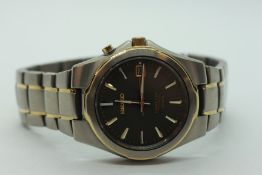 A GENTLEMAN'S SEIKO STEEL CASED BRACELET WATCH,