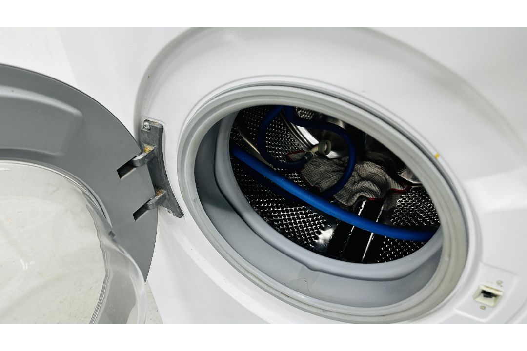 BOSCH VARIO PERFECT ECO SILENCE DRIVE SERIE 4 WASHING MACHINE - SOLD AS SEEN. - Image 9 of 9