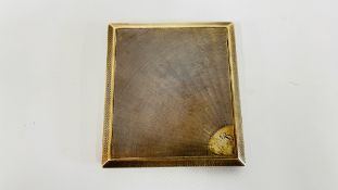 AN ART DECO SILVER CIGARETTE CASE ENGINE TURN DESIGN, CHESTER 1928 MAKER C & S 9 X 8CM.