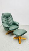 A GOOD QUALITY LEATHER RECLINING EASY CHAIR WITH FOOTSTOOL.
