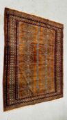 A VINTAGE TURKMAN STYLE RUG W 137 X H 180CM.