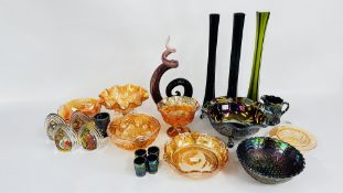 ONE BOX OF CARNIVAL AND MURANO GLASS ITEMS.