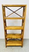 A MODERN SOLID LIGHT OAK FOUR TIER SHELVING UNIT, W 70CM X D 30CM X H 161CM.