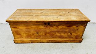 A C19th PINE BLANKET BOX, 110CM WIDE.