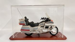 A DETAILED DISPLAY MODEL OF HONDA 