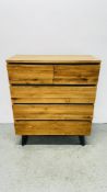 A MODERN OAK FURNITURE LAND SOLID OAK TWO OVER 3 DRAWER CHEST W 96CM X D 43CM X H 116CM.