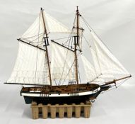 MODEL SAILING YACHT L 80CM H 58CM.
