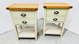 A PAIR OF MODERN SINGLE DRAWER BEDSIDE CHESTS WITH NATURAL OAK TOPS EACH W 52CM X D 32CM X H 76CM.