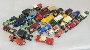 A TRAY OF 25 VINTAGE MATCHBOX MODELS OF YESTERYEAR.