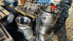 CATERING AND BAR ACCESSORIES TO INCLUDE ICE BUCKETS, OPTIC BRACKETS, BAR BEER HEAD, BEER PUMPS,