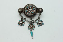 A VINTAGE SCANDINAVIAN ENAMEL BROOCH MARKED GH & CO, 830.