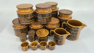 A GROUP OF HORNSEA TO INCLUDE VARIOUS STORAGE JARS, JUGS, EGG CUPS ETC.