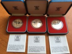 COINS: UK 1977 SILVER JUBILEE SILVER PROOF CROWNS (3).