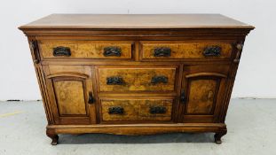 A VINTAGE MAHOGANY FINISH 4 DRAWER 2 DOOR SIDEBOARD,